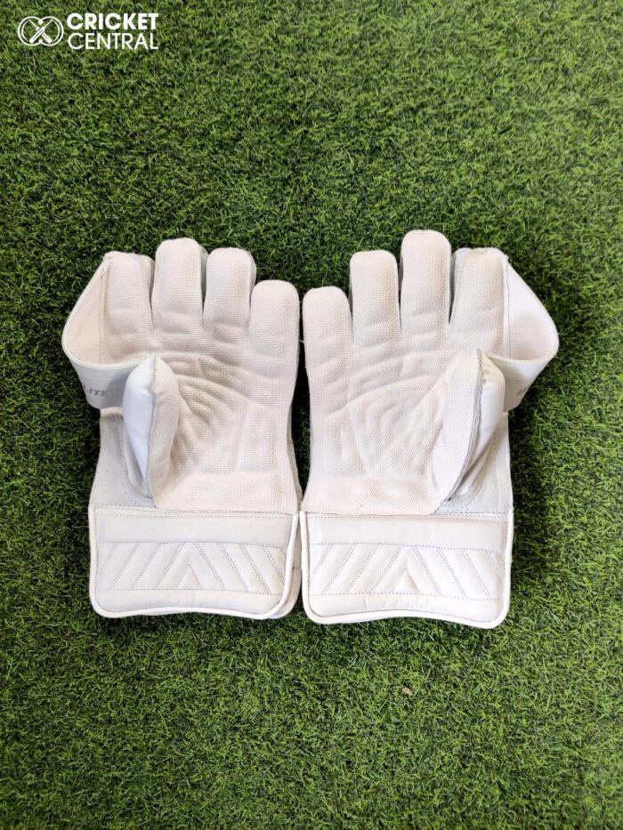 SG Hilite White WK Gloves - Cricket Central